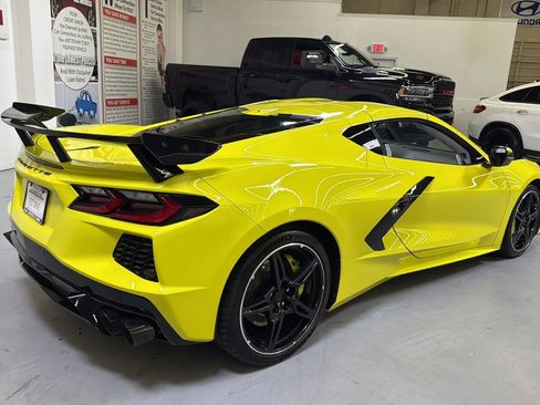 Used 2020 Chevrolet Corvette Coupe w/ 3LT RWD image 9