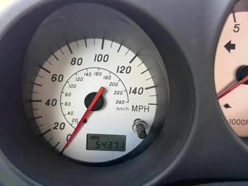 Used 2002 Toyota MR2 Spyder UNAVAIL RWD image 7