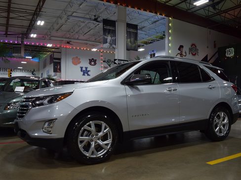 Used 2018 Chevrolet Equinox Premier image 11