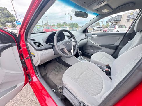 Used 2015 Hyundai Accent GLS Sedan FWD image 17