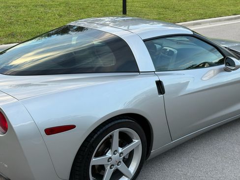 Used 2005 Chevrolet Corvette Coupe RWD image 48
