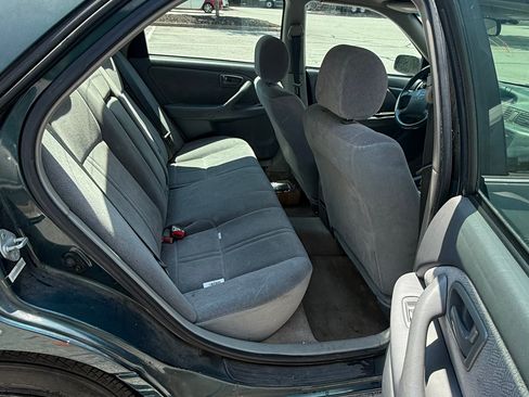 Used 1997 Toyota Camry image 12