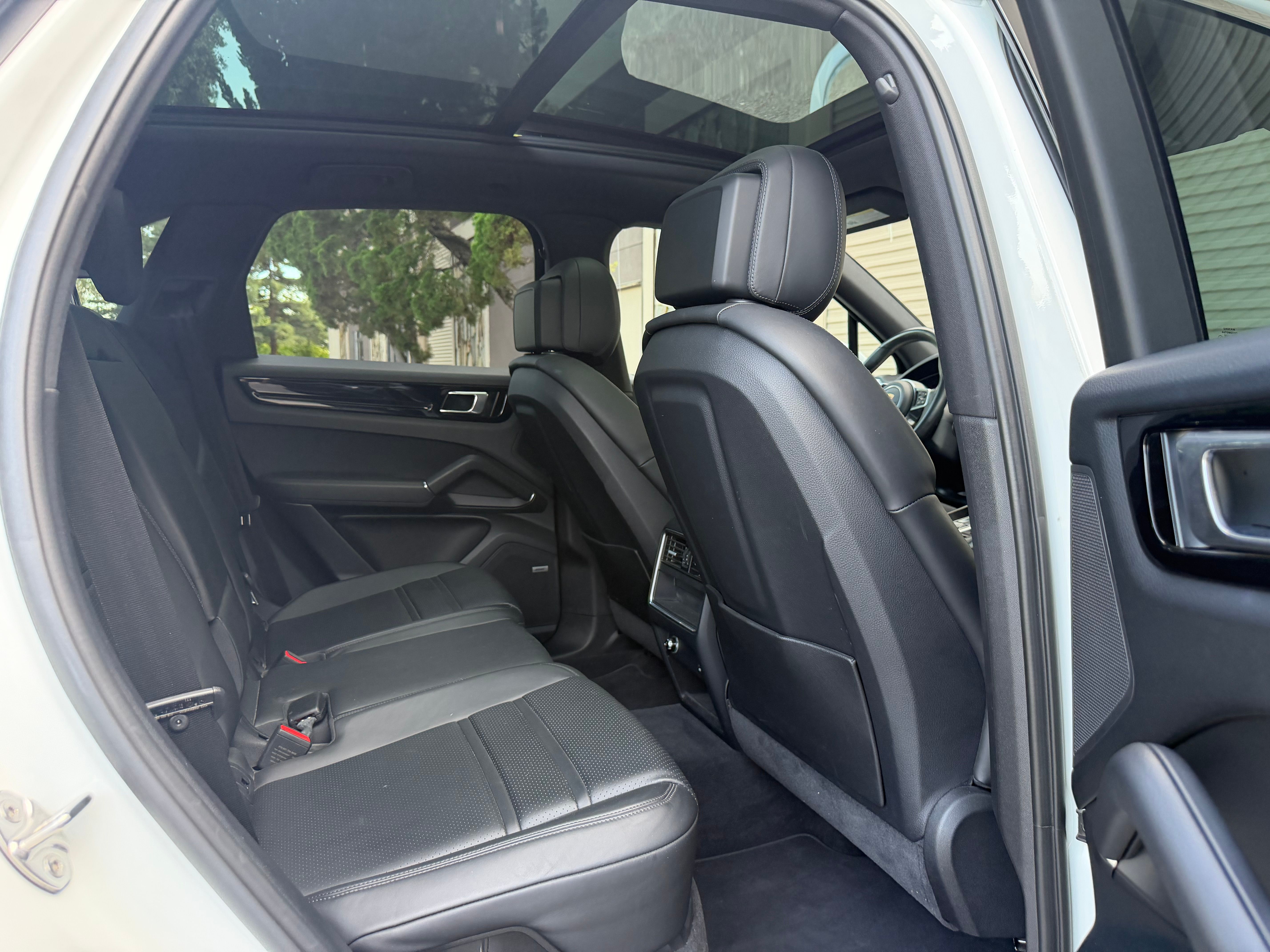 Used 2019 Porsche Cayenne UNAVAIL AWD/4WD image 11