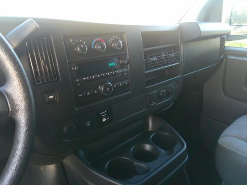 Used 2020 Chevrolet Express 3500 LS image 8