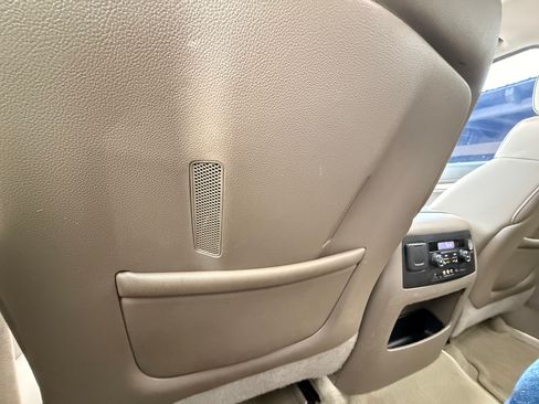 Used 2016 Chevrolet Suburban LTZ image 25