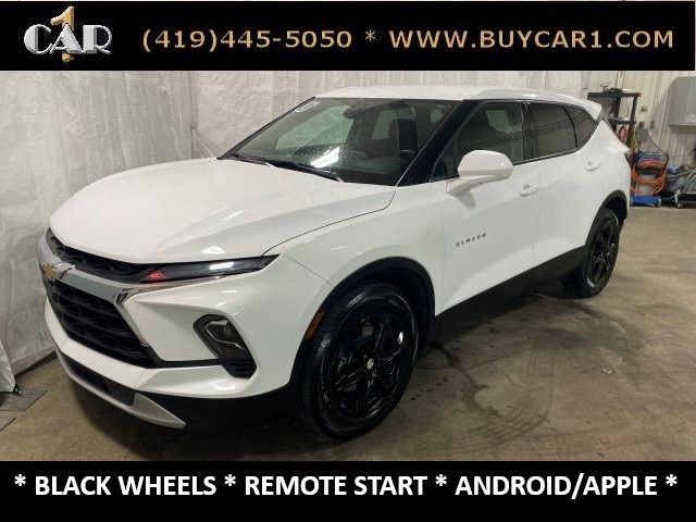 Used 2025 Chevrolet Blazer FWD LT w/ 2LT image 1