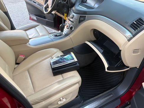 Used 2010 Subaru Tribeca Limited image 11