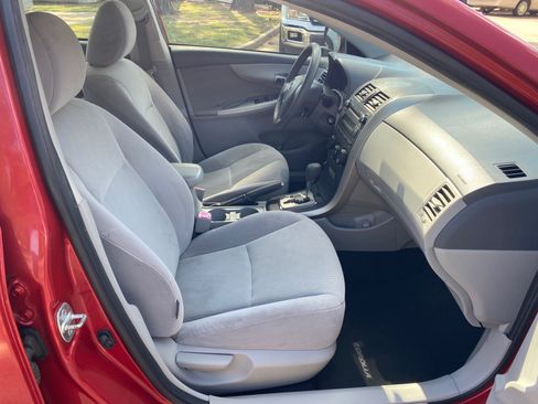 Used 2010 Toyota Corolla LE image 11