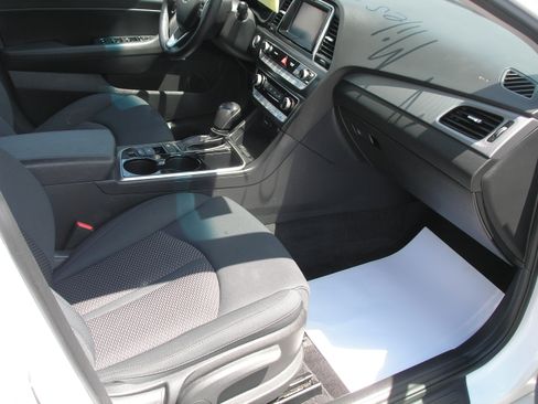 Used 2018 Hyundai Sonata SEL w/ Convenience Package FWD image 5