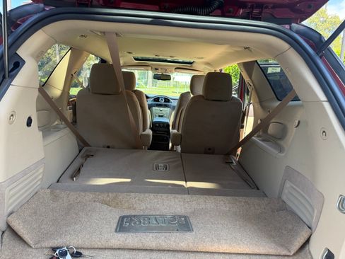 Used 2011 Buick Enclave 2WD CX image 5