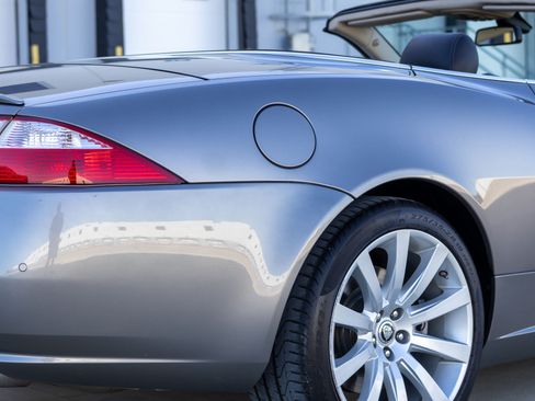 Used 2008 Jaguar XK image 18