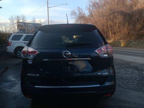 Used 2015 Nissan Rogue SV image 14