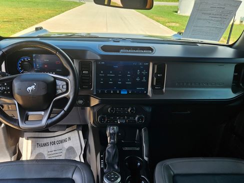 Used 2022 Ford Bronco 4-Door AWD/4WD image 14