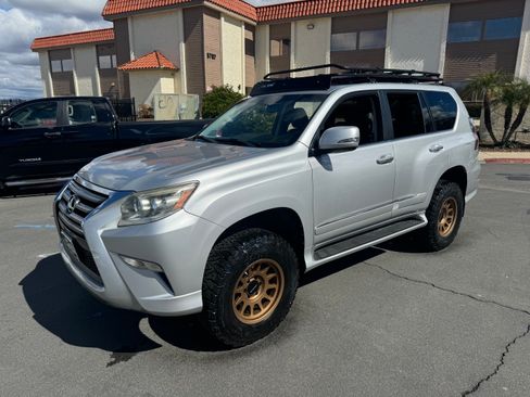 Used 2014 Lexus GX 460 image 4