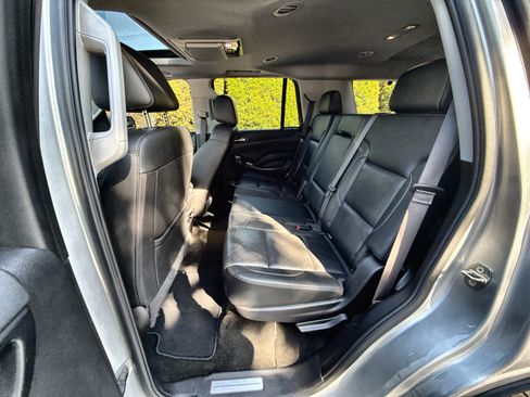 Used 2017 GMC Yukon 4WD SLT image 8