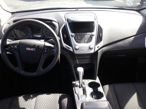 Used 2015 GMC Terrain SLE image 4
