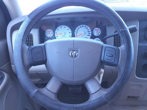 Used 2004 Dodge Ram 1500 Truck SLT image 22