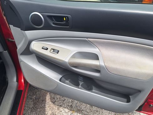 Used 2005 Toyota Tacoma TRD Off-Road image 12