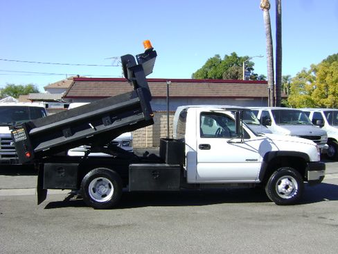 Used 2007 Chevrolet Silverado 3500 image 12