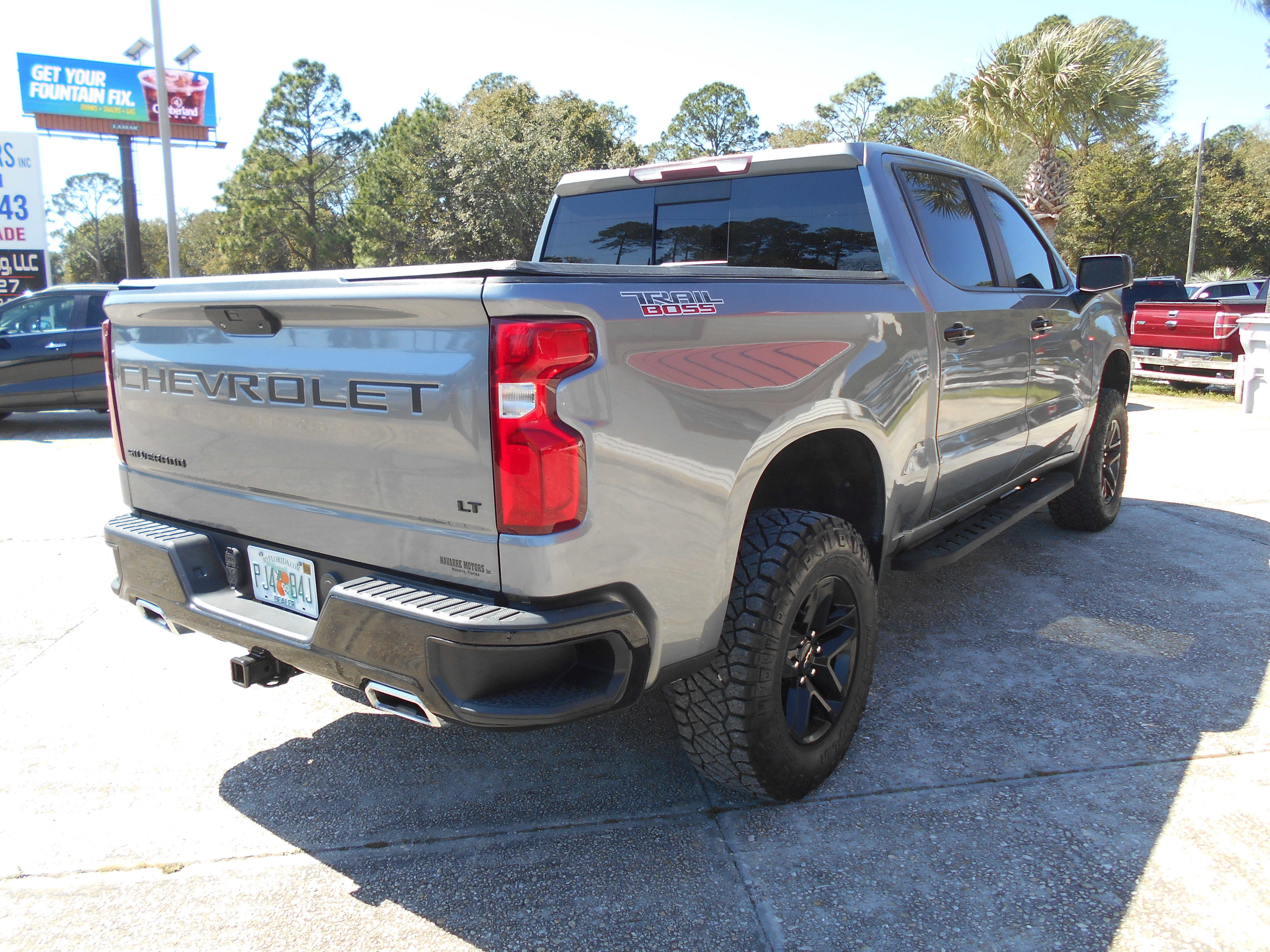 Used 2021 Chevrolet Silverado 1500 4x4 Crew Cab LT Trail Boss image 5