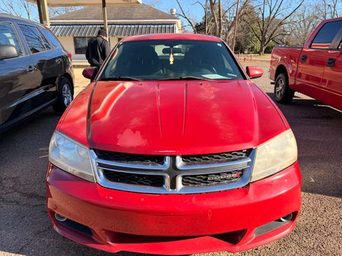 Used 2013 Dodge Avenger SXT image 3