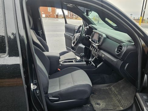 Used 2021 Toyota Tacoma image 16