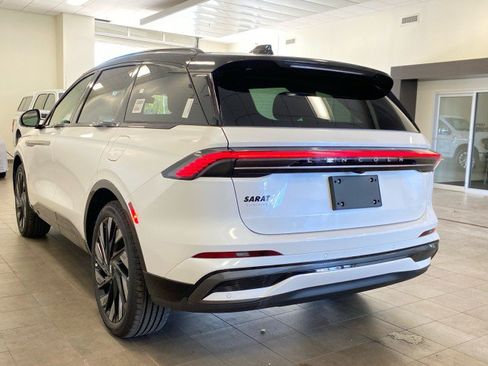 New 2026 Lincoln Nautilus Reserve AWD/4WD image 5