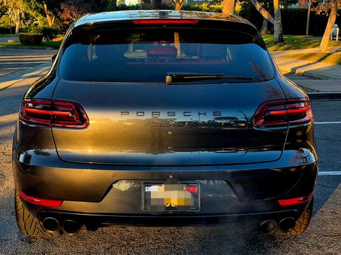 Used 2018 Porsche Macan GTS image 3