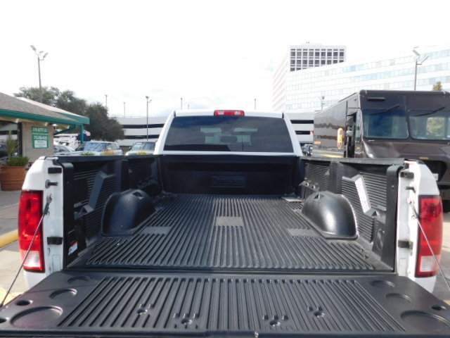 Used 2018 RAM 3500 4x4 Crew Cab ST image 7