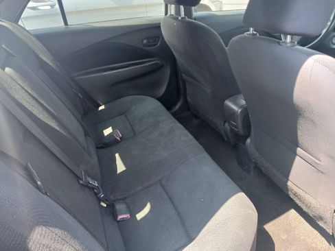 Used 2012 Toyota Yaris image 5