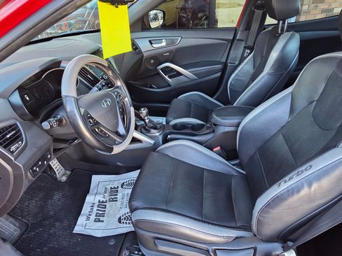 Used 2016 Hyundai Veloster Turbo image 7