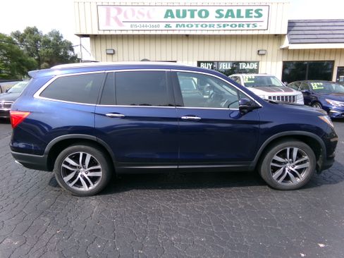 Used 2016 Honda Pilot AWD Touring image 6