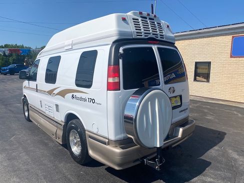 Used 2005 Chevrolet Express 2500 UNAVAIL RWD image 9