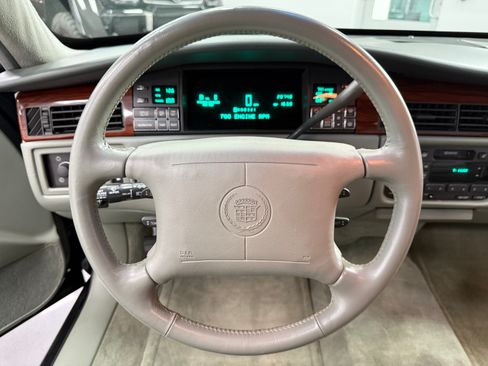 Used 1996 Cadillac De Ville image 26