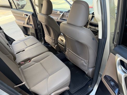 Used 2020 Lexus GX 460 Premium image 29