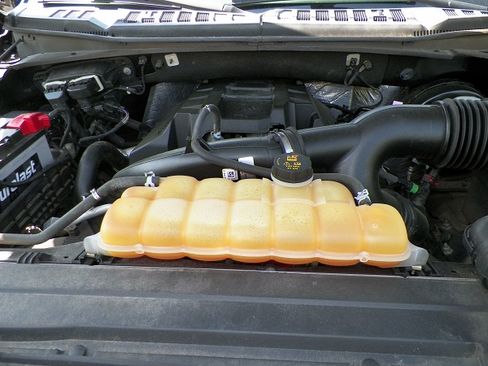 Used 2015 Ford F150 2WD SuperCrew image 11
