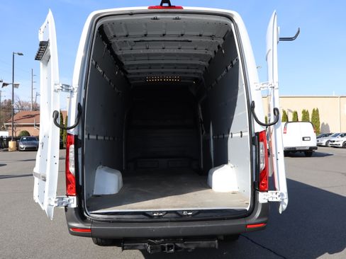 Used 2022 Mercedes-Benz Sprinter 3500 image 11