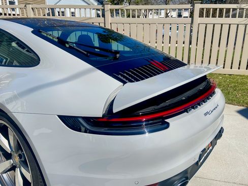 Used 2022 Porsche 911 Carrera 4 image 11