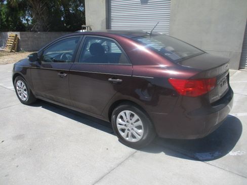 Used 2010 Kia Forte EX image 5