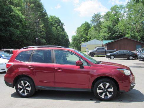 Used 2018 Subaru Forester 2.5i Premium AWD/4WD image 11