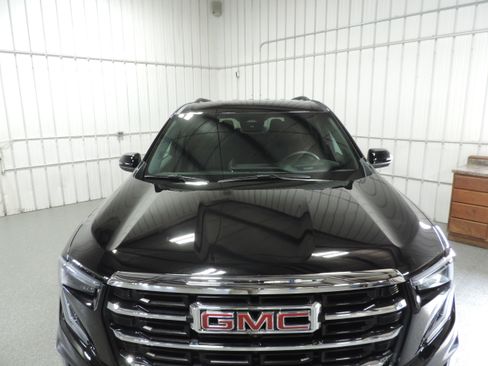 Used 2025 GMC Acadia Elevation image 10