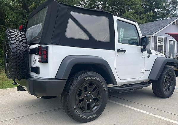Used 2016 Jeep Wrangler 4WD Sport image 6