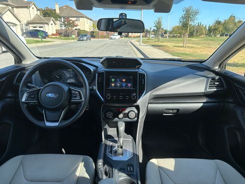 Used 2019 Subaru Impreza 2.0i Premium image 16