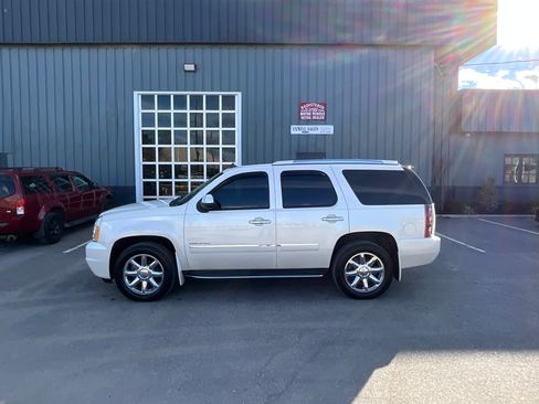 Used 2012 GMC Yukon Denali image 8