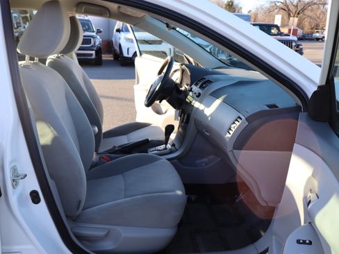 Used 2010 Toyota Corolla LE image 16