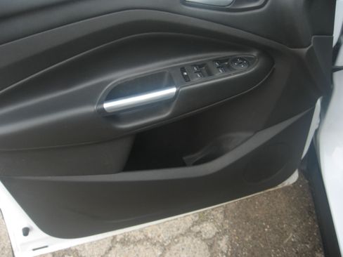 Used 2015 Ford Escape 4WD SE image 8