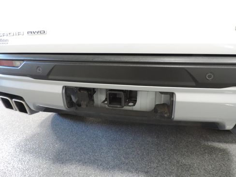 Used 2025 GMC Acadia Elevation image 14