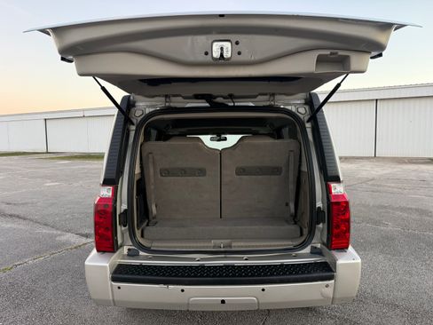 Used 2008 Jeep Commander Sport image 32