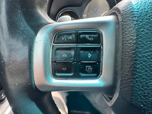 Used 2014 Dodge Challenger SXT RWD image 17