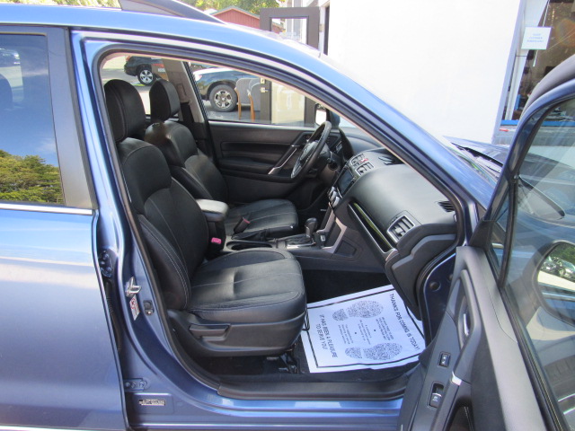 Used 2017 Subaru Forester 2.5i Touring AWD/4WD image 19